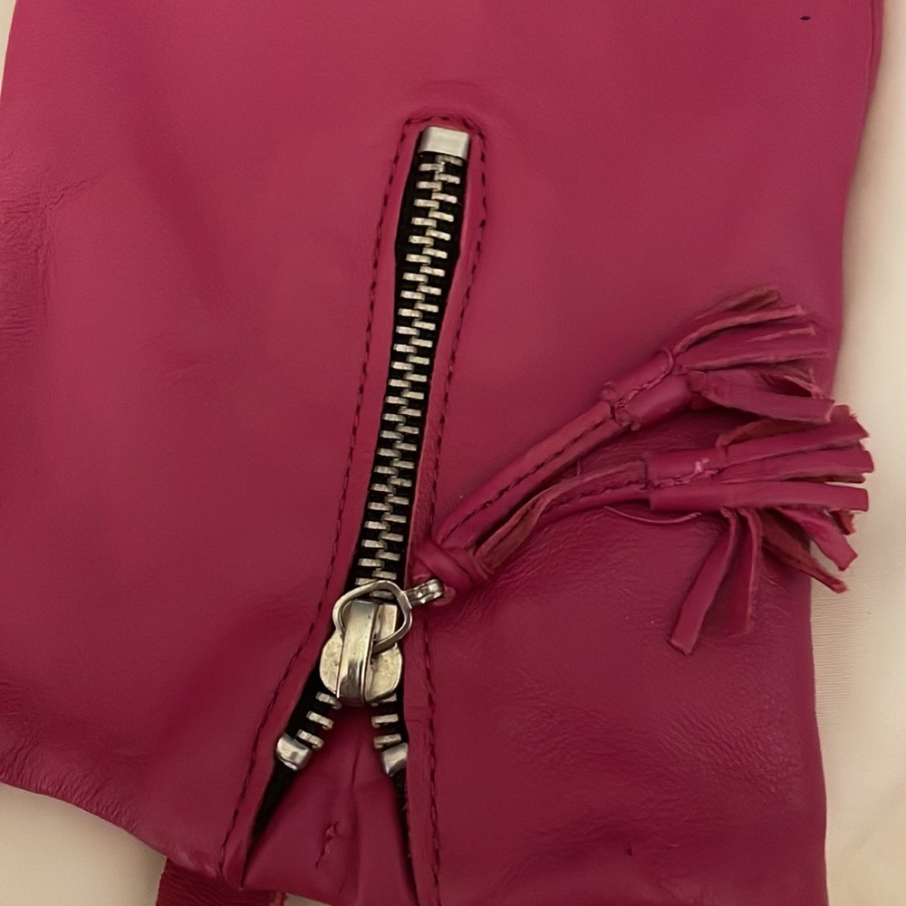 NWOT Pink Leather Gloves size 7.5 - Picture 3 of 4